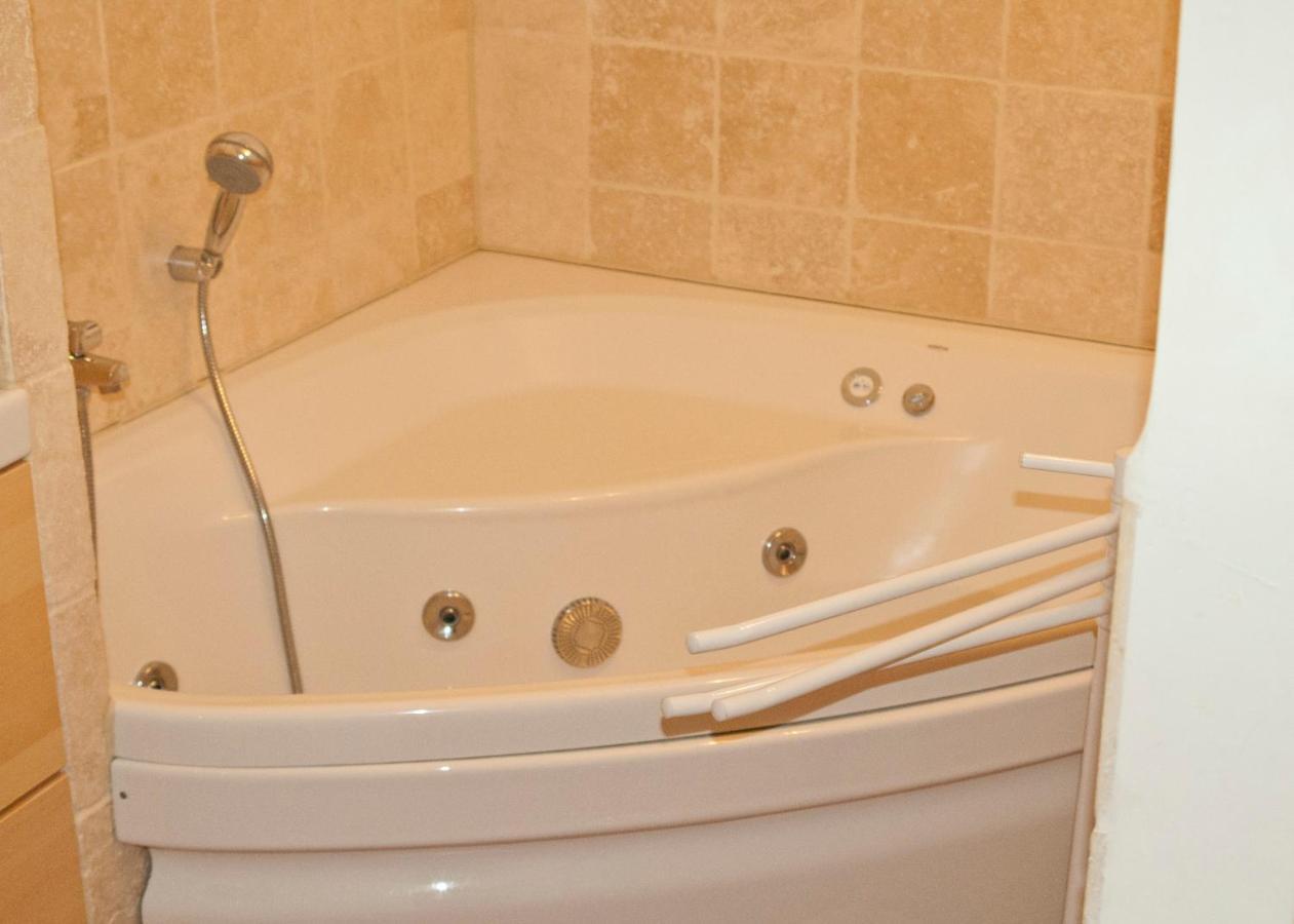 Reillanne Chambre D'Hotes & Gites Vacances-En-Luberon المظهر الخارجي الصورة